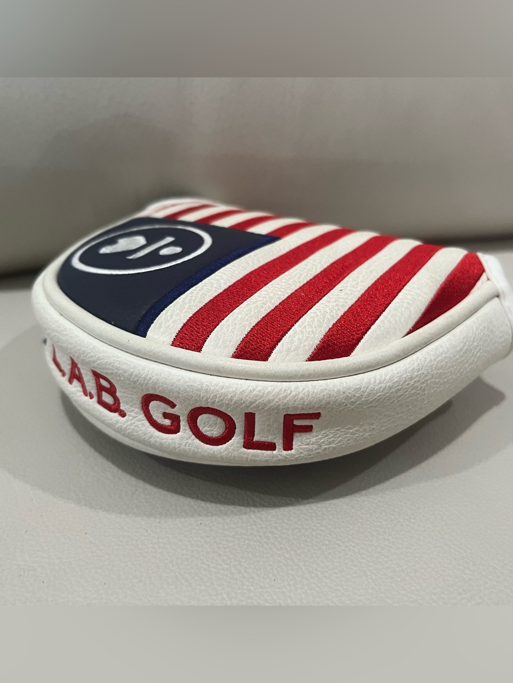 L.A.B. Golf putter head cover – Red, White & Blue